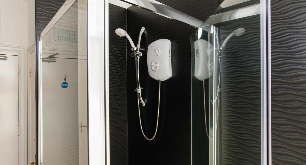 Rooms By Maes Y Mor Town Centre Aberystwyth Bilik gambar