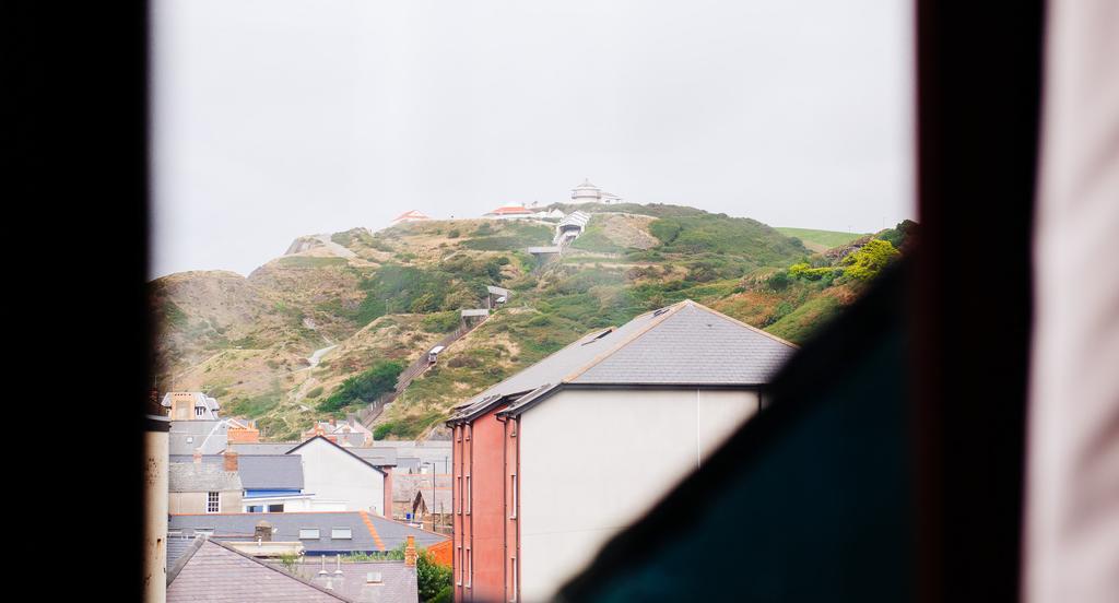 Rooms By Maes Y Mor Town Centre Aberystwyth Bilik gambar